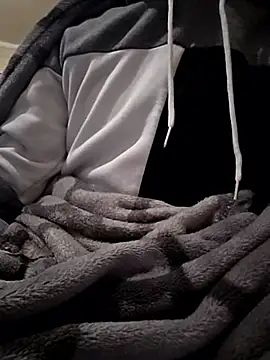 YoungAsainWithATrunk online show from 01/12/26, 03:35