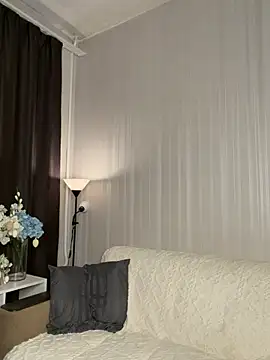 Snapshot of SkylineBliss chatting on 07/10/26, 02:06 SkylineBliss online show from 07/10/26, 02:06