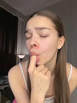 SkylineBliss online show from 03/06/26, 02:06