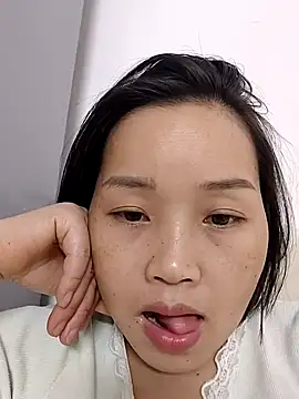   BingBing   online show from 02/15/26, 01:43