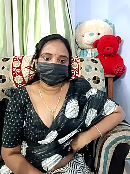 Tinarosy13 online show from 02/08/26, 04:15