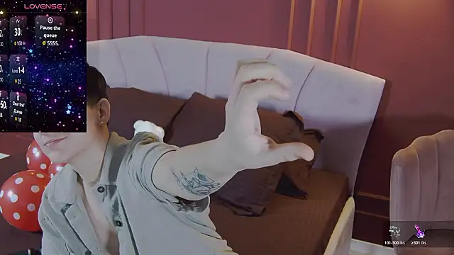 Snapshot of ravenryx chatting on 02/06/26, 04:58 ravenryx online show from 02/06/26, 04:58