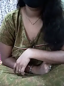 Snapshot of Ammu14399 chatting on 06/17/26, 04:34 Ammu14399 online show from 06/17/26, 04:34