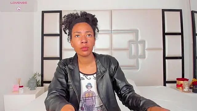 CarlaMarcuzzi online show from 01/12/26, 08:36