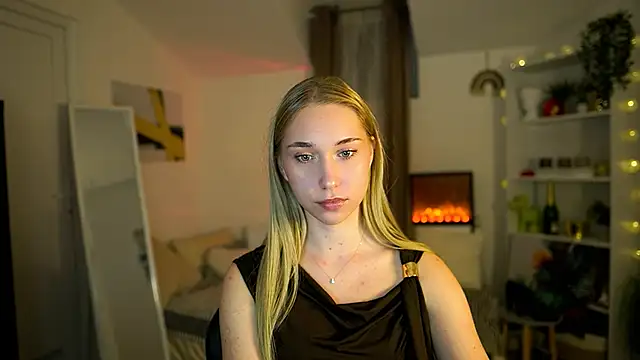 MilaBunny2000 online show from 01/15/26, 02:20