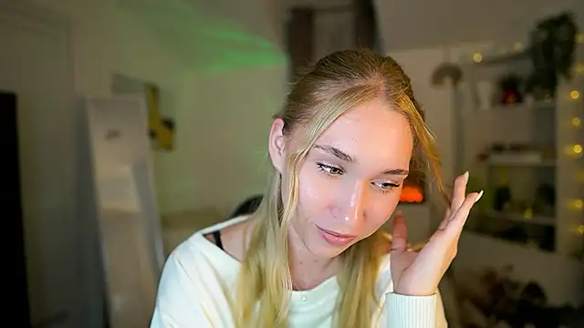 MilaBunny2000 online show from 01/08/26, 11:49