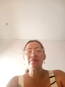 Snapshot of Salome_69 chatting on 04/17/26, 01:36 Salome 69 online show from 04/17/26, 01:36