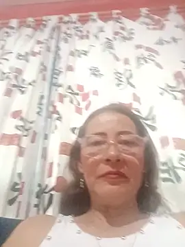 Snapshot of Salome_69 chatting on 05/30/26, 02:12 Salome 69 online show from 05/30/26, 02:12