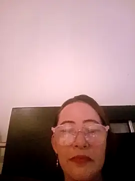 Snapshot of Salome_69 chatting on 04/24/26, 01:46 Salome 69 online show from 04/24/26, 01:46