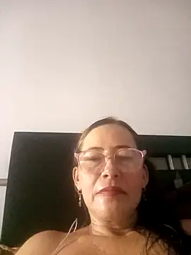 Snapshot of Salome_69 chatting on 05/04/26, 01:25 Salome 69 online show from 05/04/26, 01:25