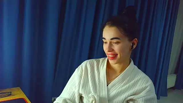 Vlada Elfie online show from 03/11/26, 07:30