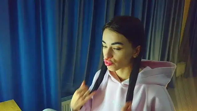 Vlada Elfie online show from 02/04/26, 08:37