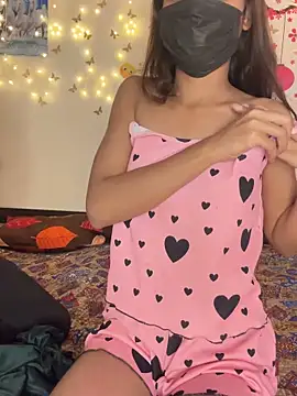 Snapshot of cupid_heart00 chatting on 02/26/26, 01:11 cupid heart00 online show from 02/26/26, 01:11