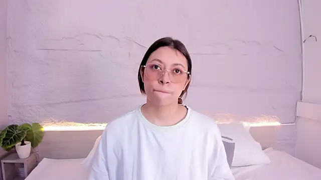 lanna 18  online show from 03/14/26, 11:38