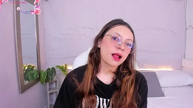 Snapshot of lanna_18_ chatting on 06/04/26, 11:59 lanna 18 online show from 06/04/26, 11:59
