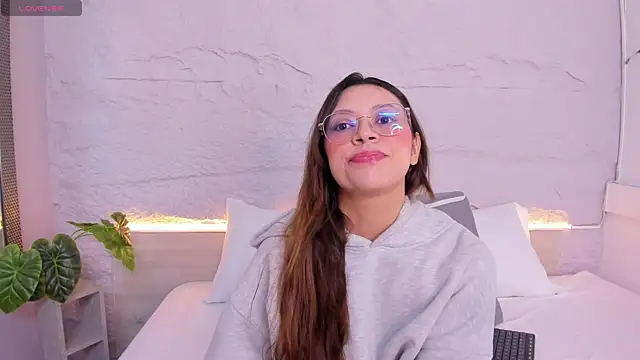 Snapshot of lanna_18_ chatting on 02/23/26, 11:55 lanna 18 online show from 02/23/26, 11:55