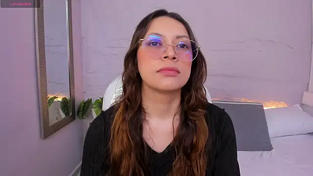 Snapshot of lanna_18_ chatting on 05/30/26, 11:38 lanna 18 online show from 05/30/26, 11:38