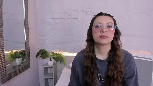 lanna 18  online show from 03/26/26, 11:41