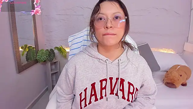 lanna 18  online show from 04/11/26, 11:36