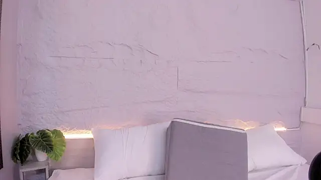 lanna 18  online show from 03/12/26, 11:47