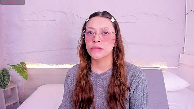 Snapshot of lanna_18_ chatting on 02/24/26, 11:44 lanna 18 online show from 02/24/26, 11:44