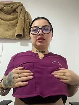 Mia  Bloom online show from 02/03/26, 11:59