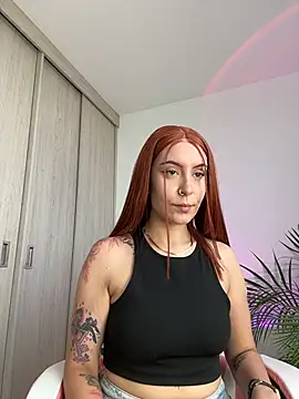 Snapshot of alesziarose_ chatting on 06/07/26, 09:20 alesziarose online show from 06/07/26, 09:20