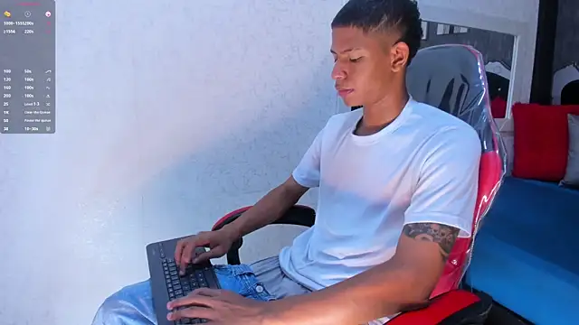 Snapshot of _erick_j chatting on 02/04/26, 08:48 erick j online show from 02/04/26, 08:48