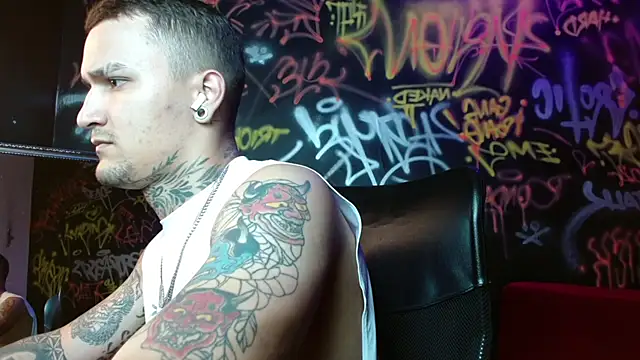 Snapshot of DarkBenito chatting on 01/12/26, 02:13 DarkBenito online show from 01/12/26, 02:13