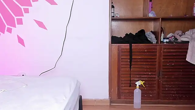 miiaa m1 online show from 04/10/26, 07:10