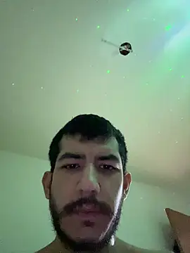 Snapshot of vinihfeh chatting on 06/10/26, 07:31 vinihfeh online show from 06/10/26, 07:31