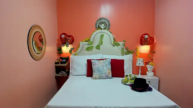Dalila Najjar  online show from 05/01/26, 02:55