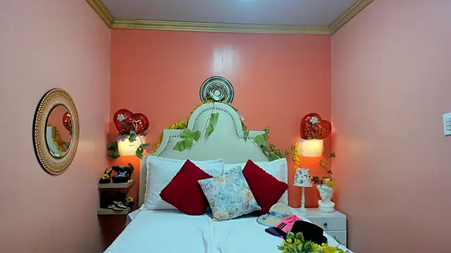 Dalila Najjar  online show from 05/04/26, 02:53