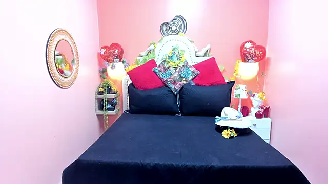 Dalila Najjar  online show from 05/24/26, 02:28