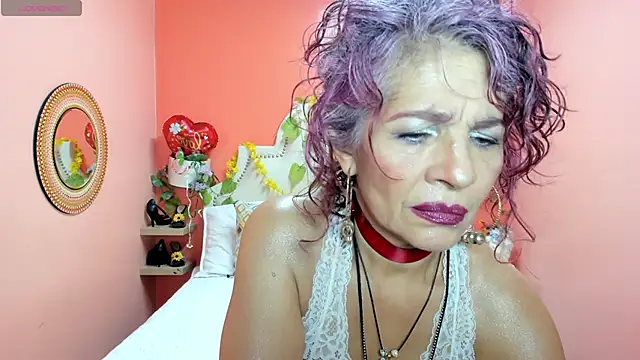 Dalila Najjar  online show from 04/07/26, 02:08