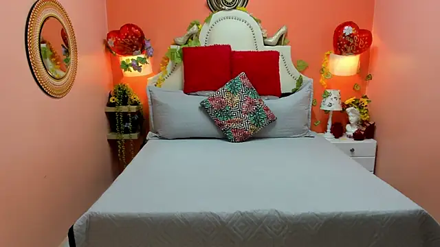 Dalila Najjar  online show from 05/29/26, 02:45