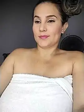 BUSSY DIVORCED online show from 01/13/26, 07:29