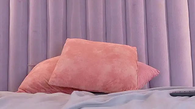 AmberStonne   online show from 04/11/26, 07:45