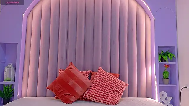 AmberStonne   online show from 04/07/26, 02:46