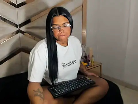 LunaFever69 online show from 02/11/26, 03:39