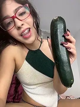 dani bela online show from 04/14/26, 01:54