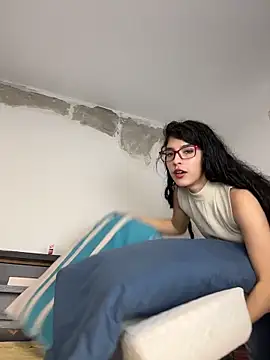 dani bela online show from 04/15/26, 05:13