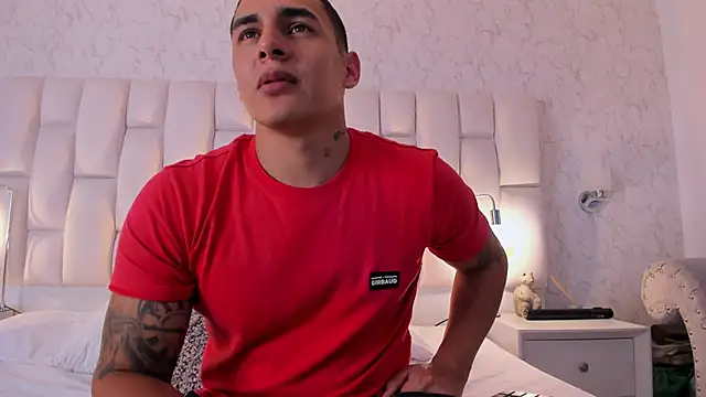 Snapshot of MassimoCo_ chatting on 02/28/26, 11:04 MassimoCo online show from 02/28/26, 11:04