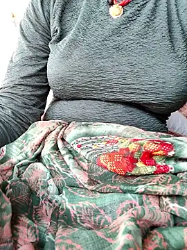 Queen chayna online show from 03/29/26, 04:14