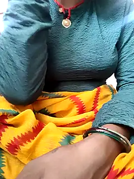 Snapshot of Queen_chayna chatting on 05/11/26, 04:47 Queen chayna online show from 05/11/26, 04:47