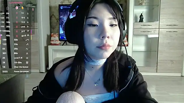 AprilOnilll online show from 02/21/26, 01:46