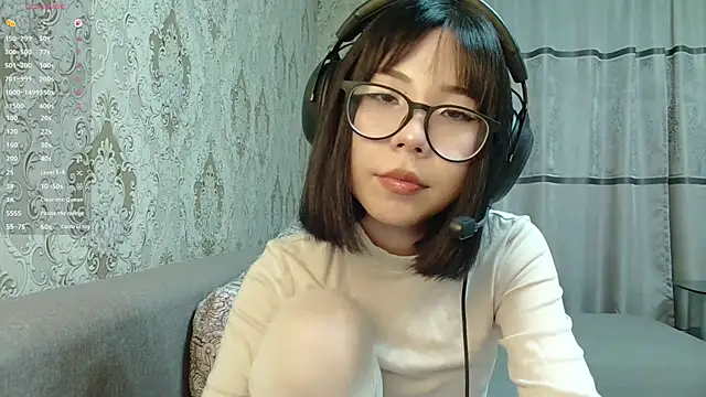 AprilOnilll online show from 04/03/26, 02:01