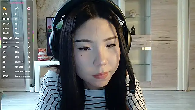 AprilOnilll online show from 02/23/26, 10:05