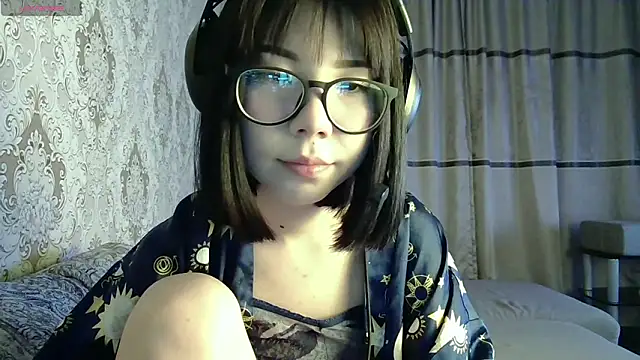 AprilOnilll online show from 03/25/26, 05:12