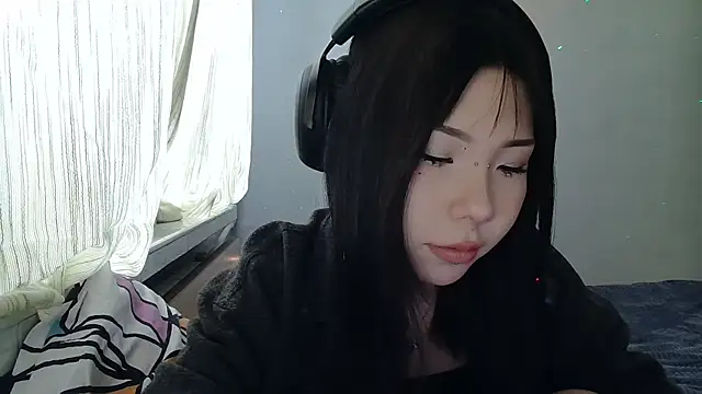 AprilOnilll online show from 01/15/26, 08:18